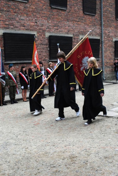 Zdjęcie w galerii na portalu naszwodzislaw.com: Nauczycielskie Dni Pamięci i Pokoju wiadomości z regionu