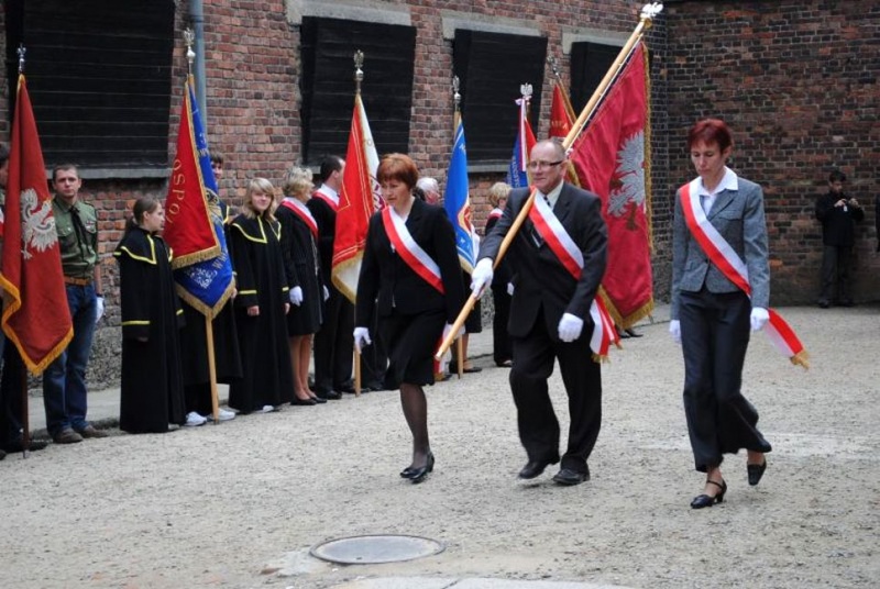 Zdjęcie w galerii na portalu naszwodzislaw.com: Nauczycielskie Dni Pamięci i Pokoju wiadomości z regionu