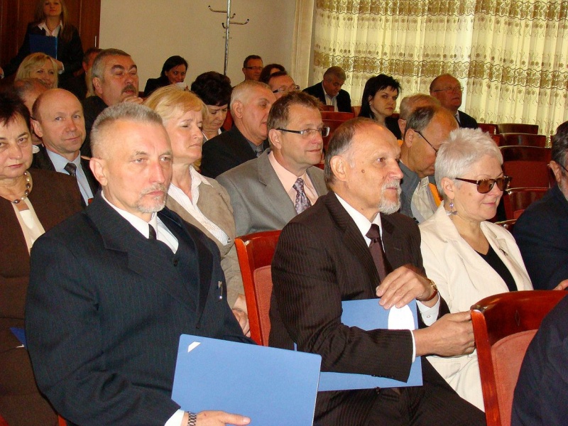 Zdjęcie w galerii na portalu naszwodzislaw.com: Małe jest piękne, ale duży może więcej wiadomości z regionu