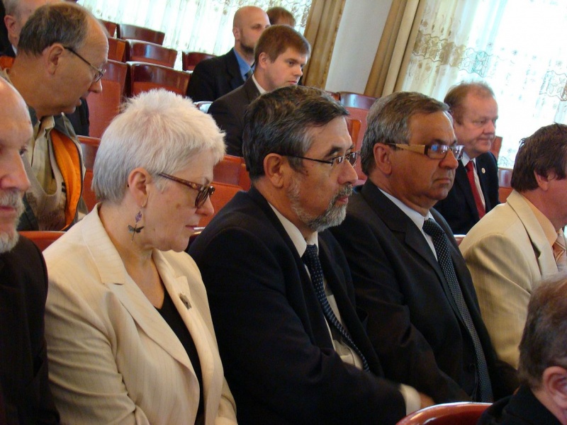 Zdjęcie w galerii na portalu naszwodzislaw.com: Małe jest piękne, ale duży może więcej wiadomości z regionu