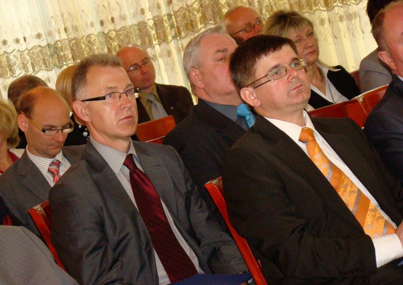 Zdjęcie w galerii na portalu naszwodzislaw.com: Małe jest piękne, ale duży może więcej wiadomości z regionu