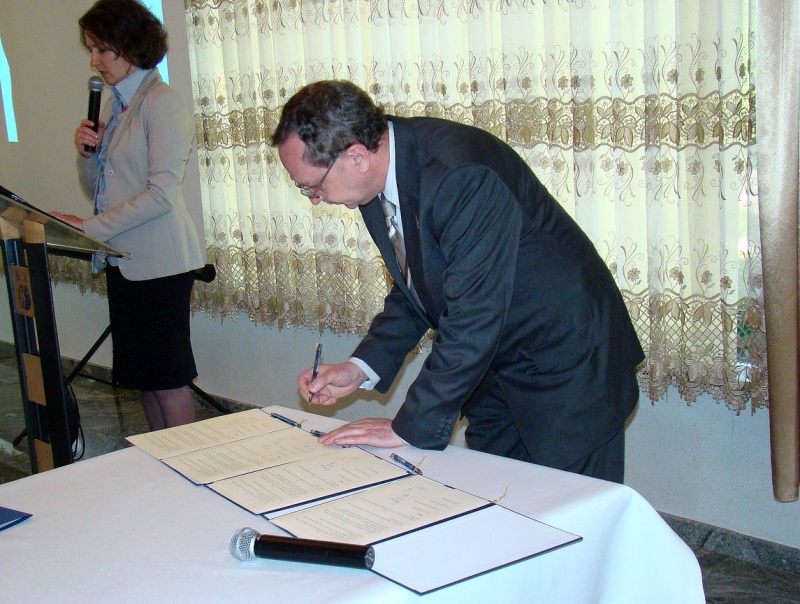 Zdjęcie w galerii na portalu naszwodzislaw.com: Małe jest piękne, ale duży może więcej wiadomości z regionu