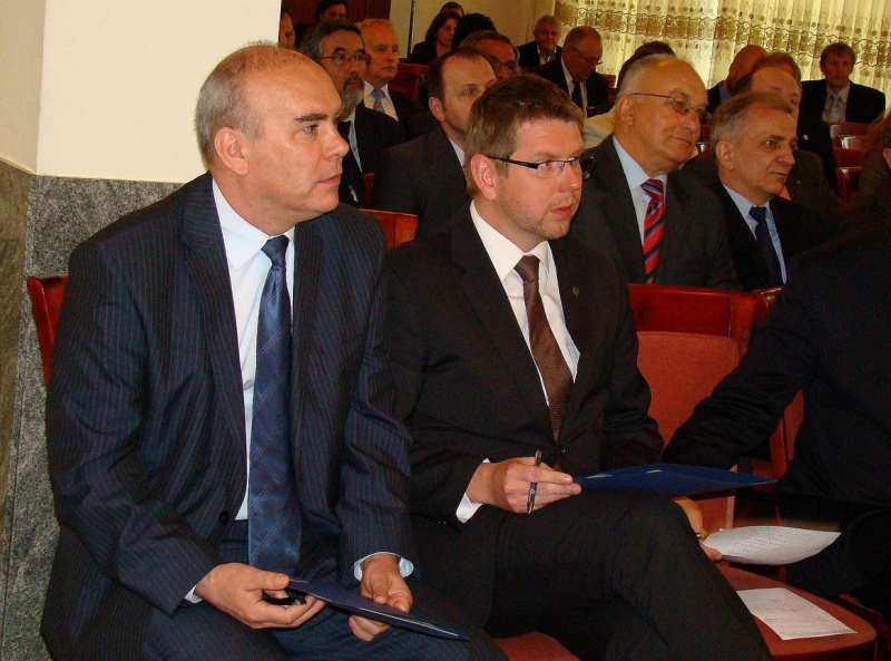 Zdjęcie w galerii na portalu naszwodzislaw.com: Małe jest piękne, ale duży może więcej wiadomości z regionu