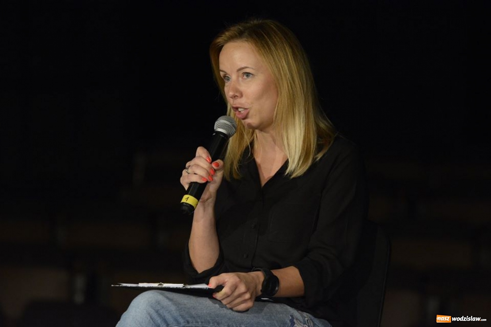 Zdjęcie w galerii na portalu naszwodzislaw.com: Słowa mają wielką moc, czyli poetyckie spotkanie w WCK wiadomości z regionu