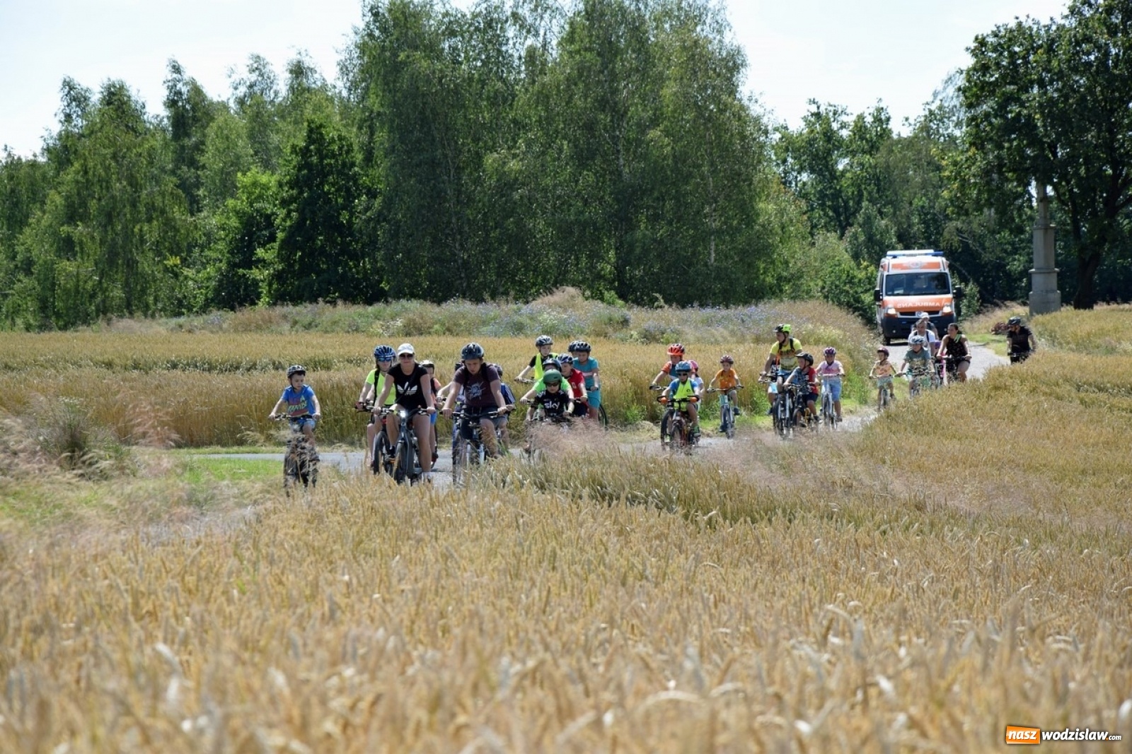 Zdjęcie w galerii na portalu naszwodzislaw.com: Udany wakacyjny rajd rowerowy z mszańskim GOKiR [FOTO] wiadomości z regionu