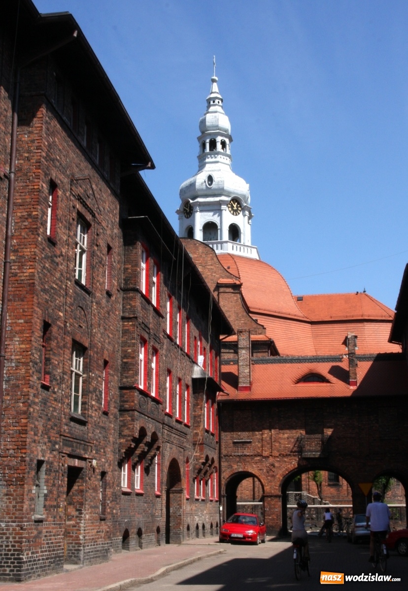 Zdjęcie w galerii na portalu naszwodzislaw.com: Ruszyło finałowe głosowanie w plebiscycie na najbardziej filmowe miejsce w regionie wiadomości z regionu