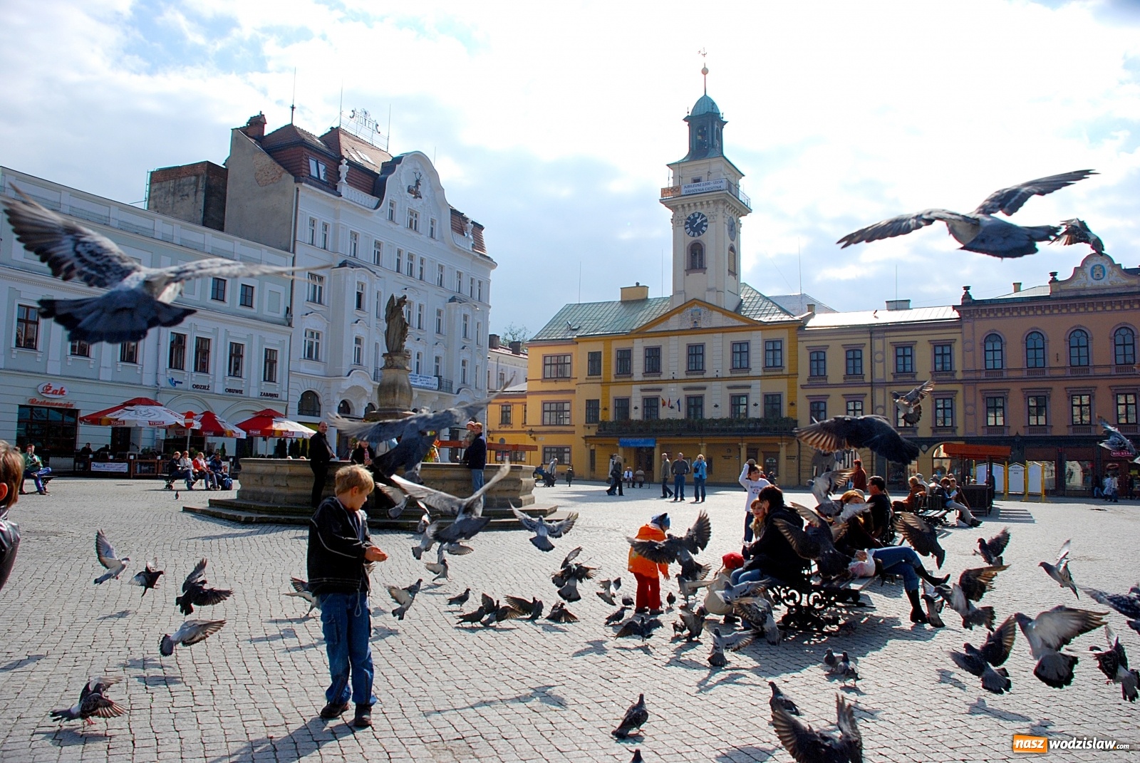 Zdjęcie w galerii na portalu naszwodzislaw.com: Ruszyło finałowe głosowanie w plebiscycie na najbardziej filmowe miejsce w regionie wiadomości z regionu