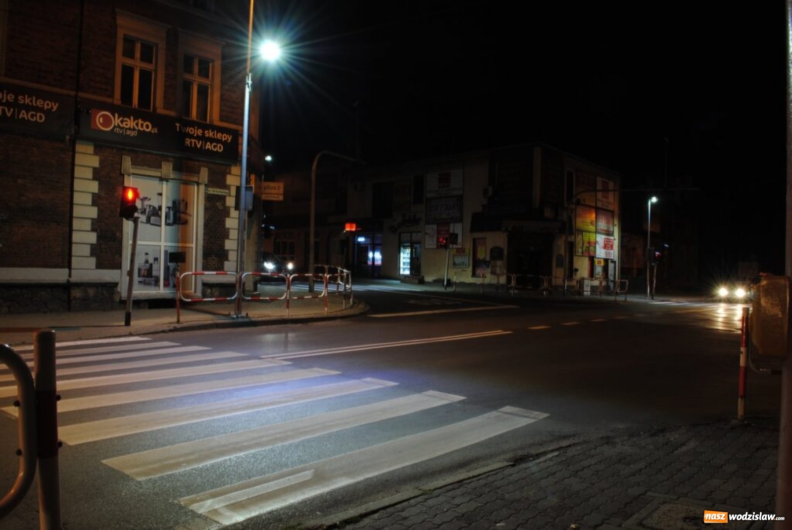 Zdjęcie w galerii na portalu naszwodzislaw.com: W Radlinie doświetlono przejścia dla pieszych wiadomości z regionu