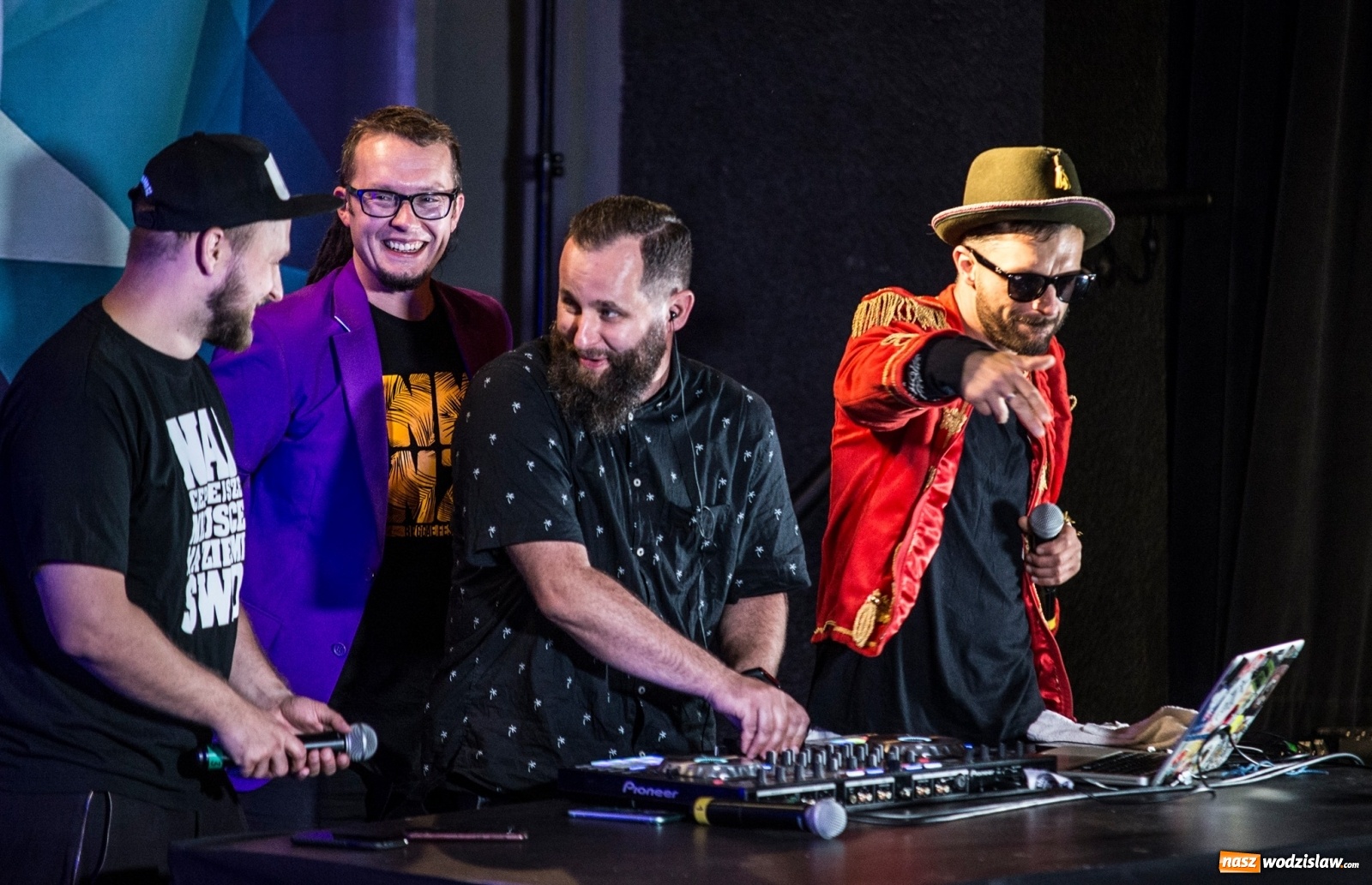 Zdjęcie w galerii na portalu naszwodzislaw.com: Dobra energia Reggae Festiwalu popłynęła z WCK [FOTO i WIDEO] wiadomości z regionu