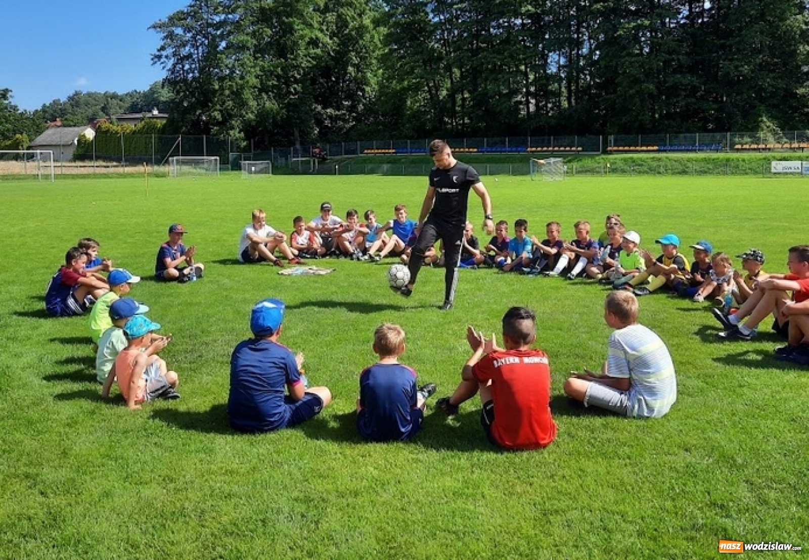 Zdjęcie w galerii na portalu naszwodzislaw.com: Mistrz Talentiady. Turniej piłki nożnej w Połomi wiadomości z regionu