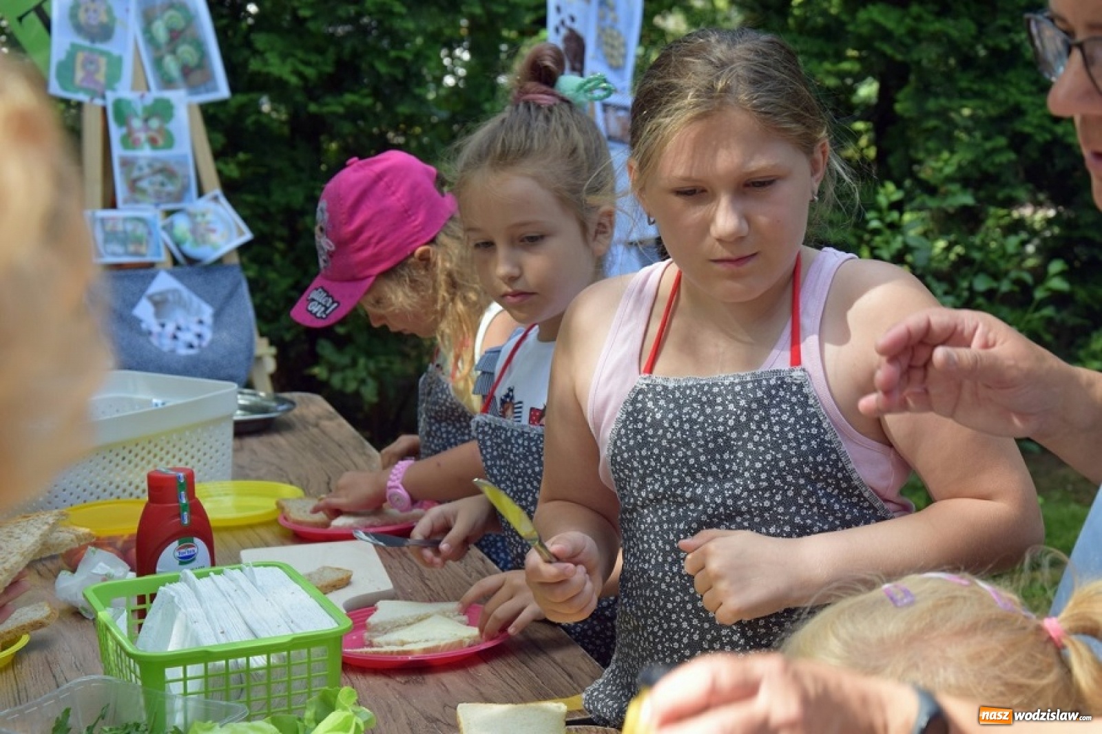 Zdjęcie w galerii na portalu naszwodzislaw.com: Master Chef na Polanie Kultury w Połomi wiadomości z regionu