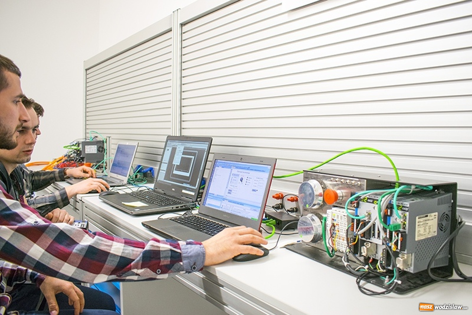 Zdjęcie w galerii na portalu naszwodzislaw.com: Firma Pivexin Technology zatrudni pracowników do działu technicznego wiadomości z regionu