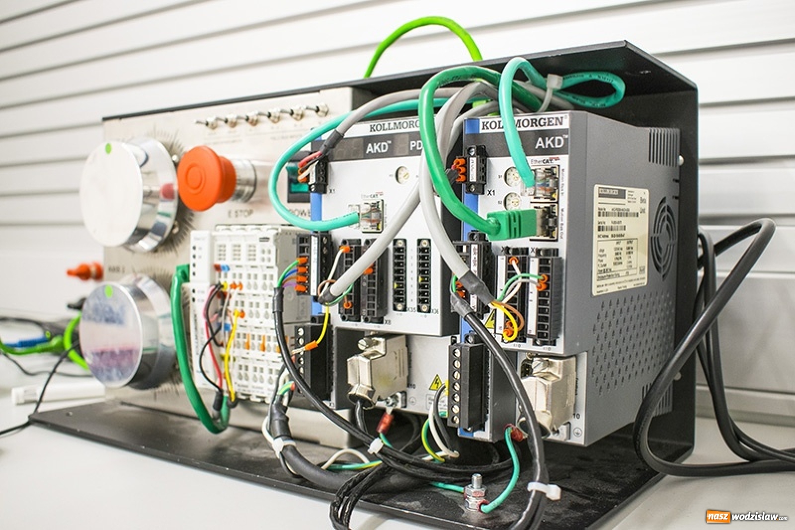 Zdjęcie w galerii na portalu naszwodzislaw.com: Firma Pivexin Technology zatrudni pracowników do działu technicznego wiadomości z regionu