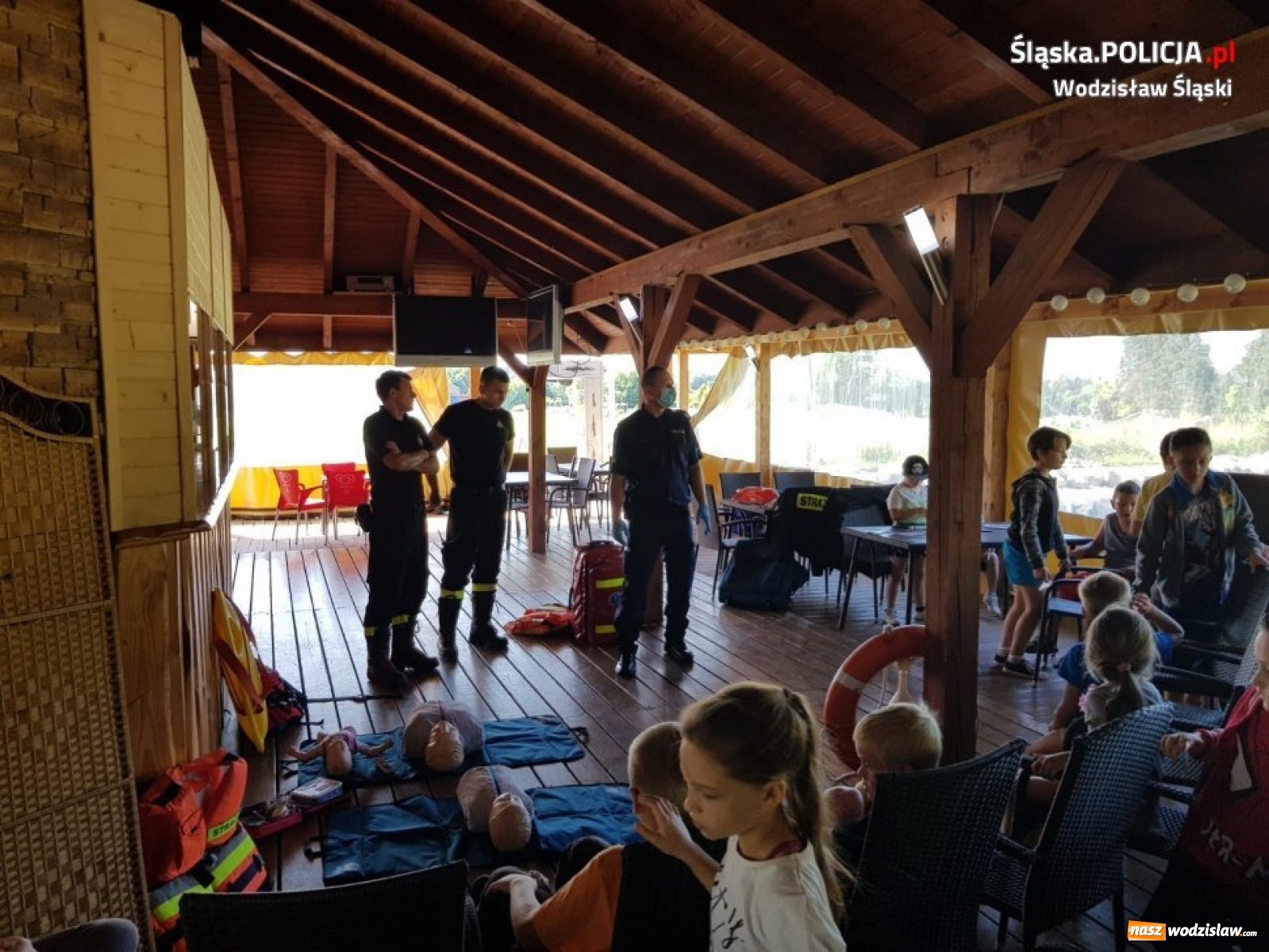 Zdjęcie w galerii na portalu naszwodzislaw.com: Bezpieczne wakacje ze służbami wiadomości z regionu