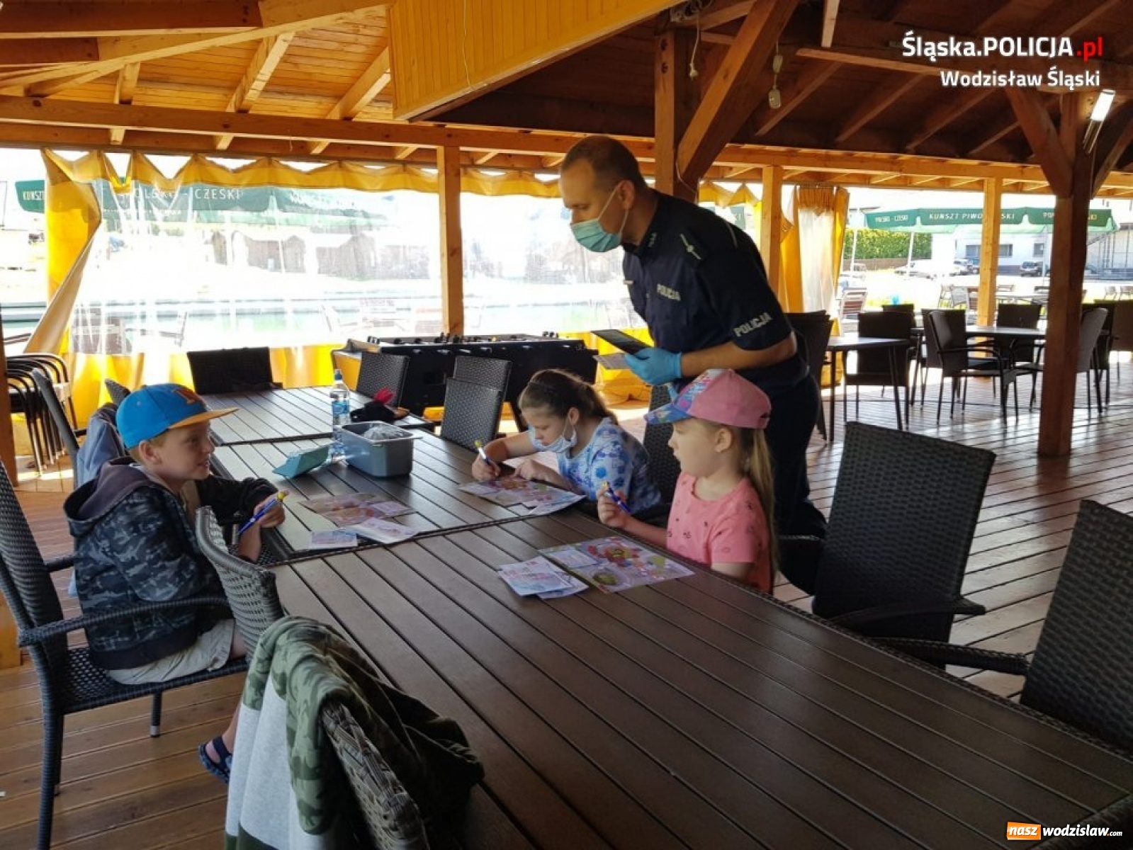 Zdjęcie w galerii na portalu naszwodzislaw.com: Bezpieczne wakacje ze służbami wiadomości z regionu