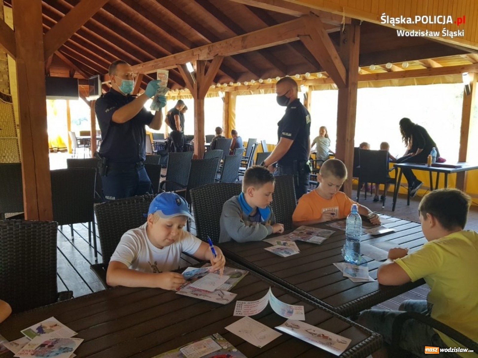 Zdjęcie w galerii na portalu naszwodzislaw.com: Bezpieczne wakacje ze służbami wiadomości z regionu