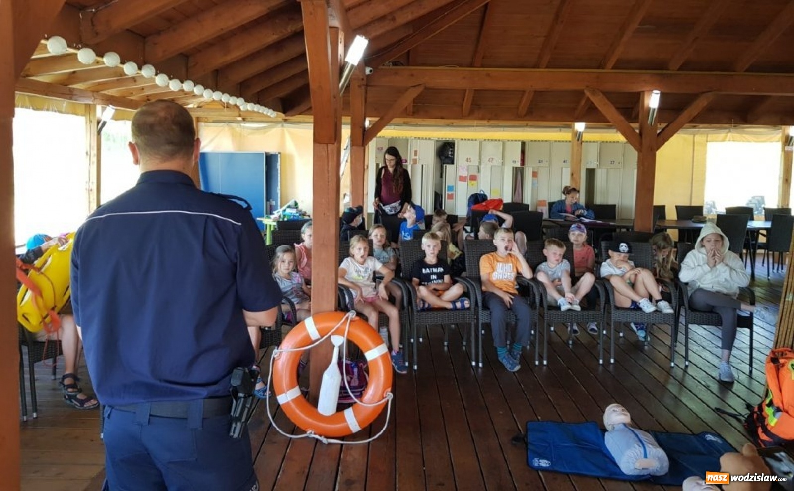 Zdjęcie w galerii na portalu naszwodzislaw.com: Bezpieczne wakacje ze służbami wiadomości z regionu