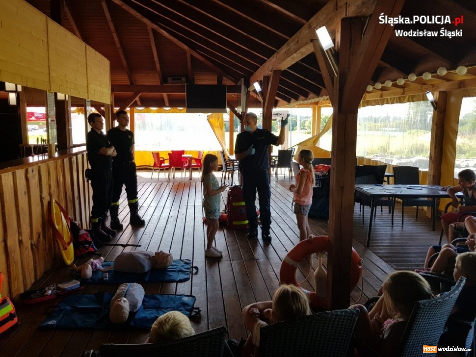 Zdjęcie w galerii na portalu naszwodzislaw.com: Bezpieczne wakacje ze służbami wiadomości z regionu