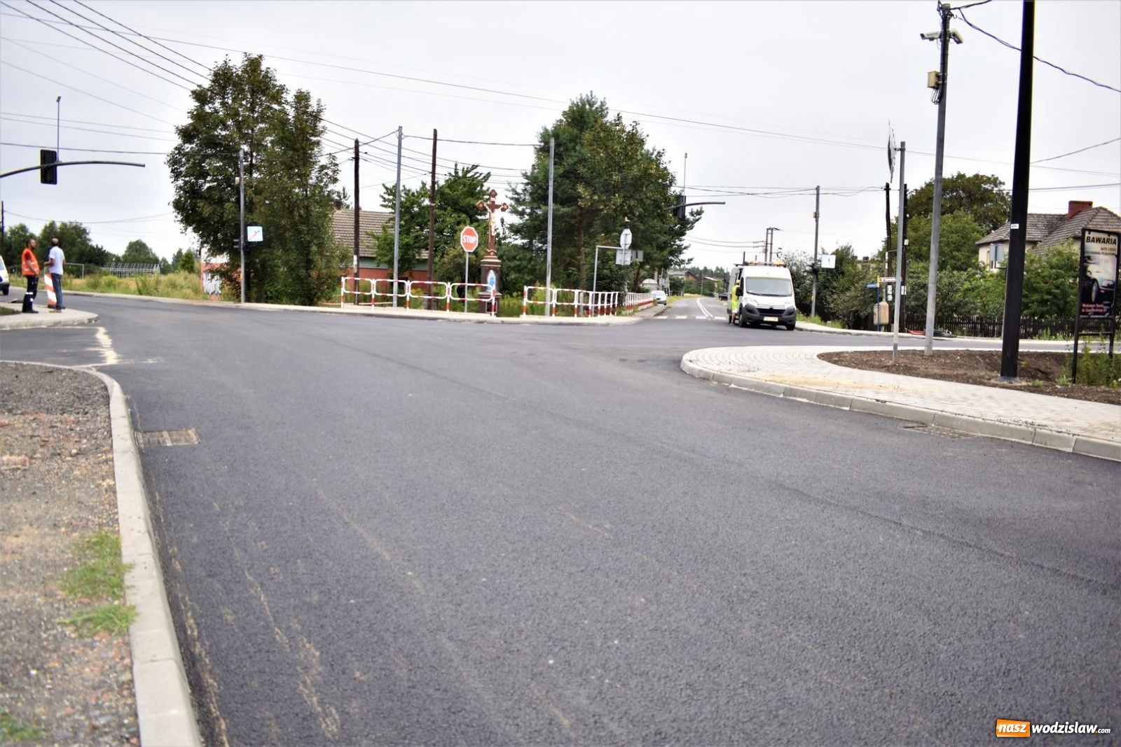 Zdjęcie w galerii na portalu naszwodzislaw.com: Skrzyżowanie „pięciu dróg” już przejezdne wiadomości z regionu