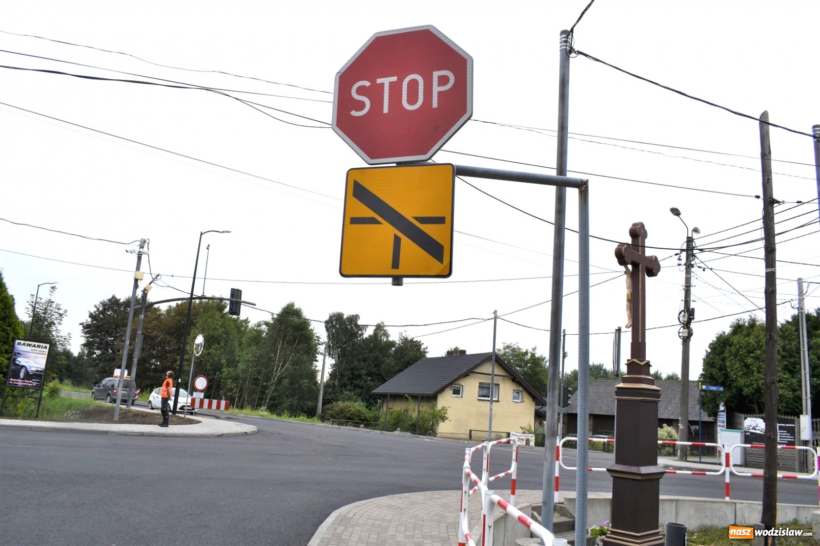 Zdjęcie w galerii na portalu naszwodzislaw.com: Skrzyżowanie „pięciu dróg” już przejezdne wiadomości z regionu