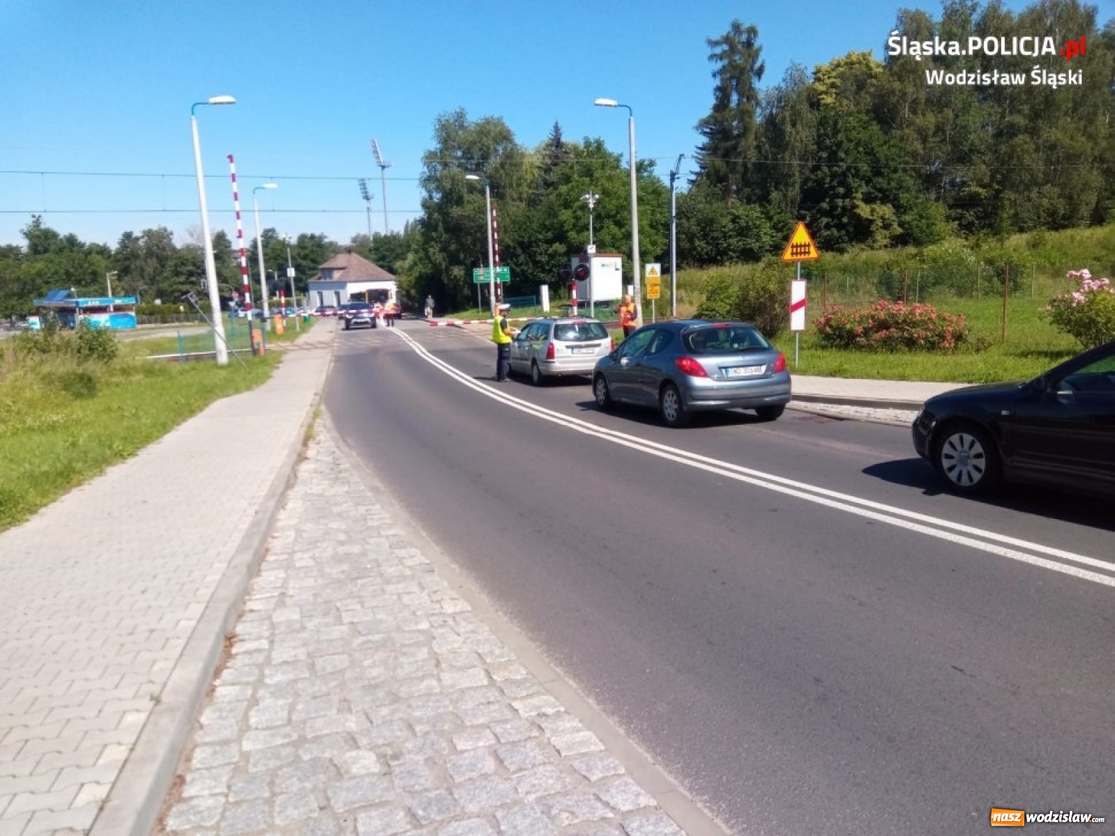 Zdjęcie w galerii na portalu naszwodzislaw.com: Wspólna akcja policjantów i pracowników kolei wiadomości z regionu