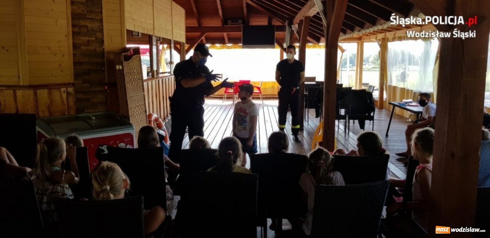 Zdjęcie w galerii na portalu naszwodzislaw.com: Wspólne działania wodzisławskich policjantów i strażaków wiadomości z regionu