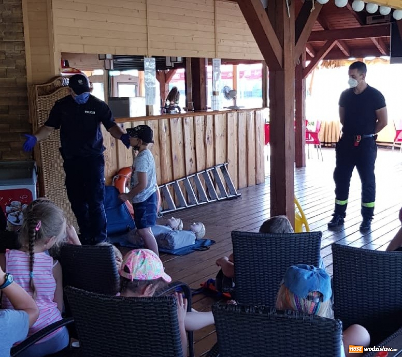 Zdjęcie w galerii na portalu naszwodzislaw.com: Wspólne działania wodzisławskich policjantów i strażaków wiadomości z regionu