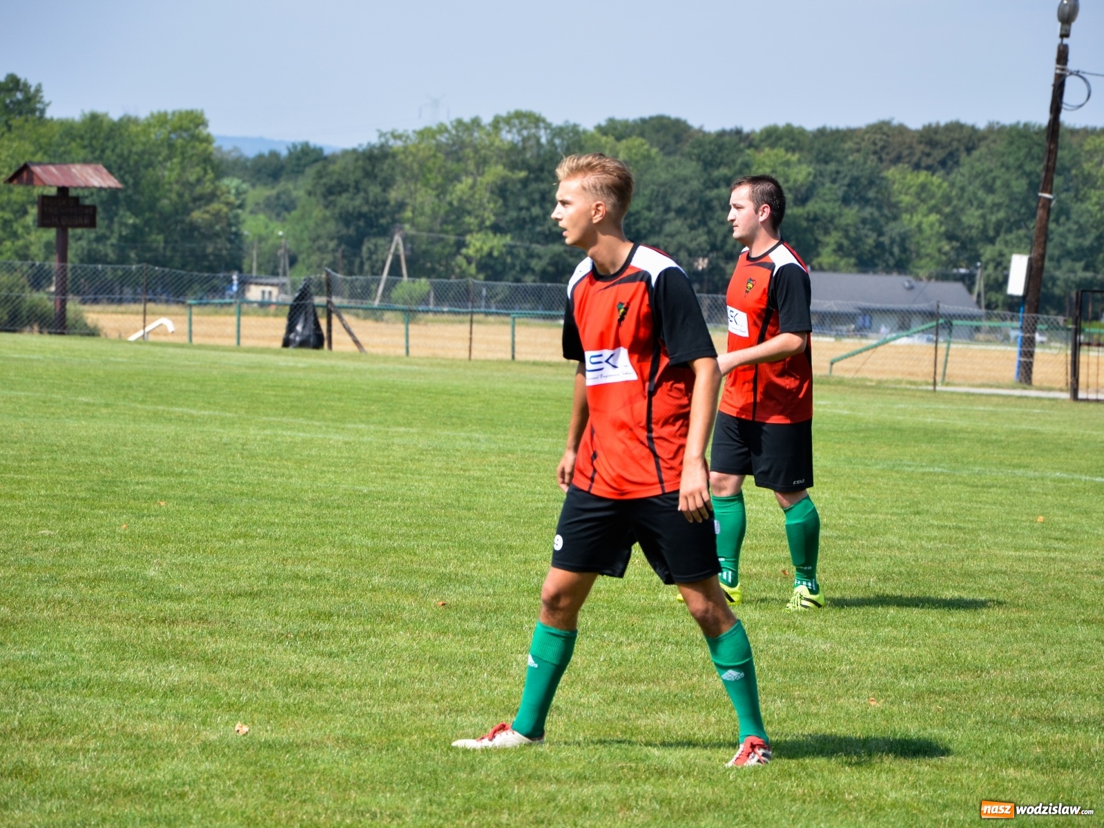 Zdjęcie w galerii na portalu naszwodzislaw.com: B klasa. Rezerwy Czarnych Gorzyce bez punktów w starciu w Owsiszczami [FOTO] wiadomości z regionu