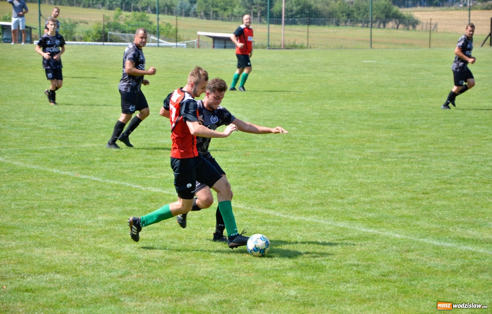 Zdjęcie w galerii na portalu naszwodzislaw.com: B klasa. Rezerwy Czarnych Gorzyce bez punktów w starciu w Owsiszczami [FOTO] wiadomości z regionu