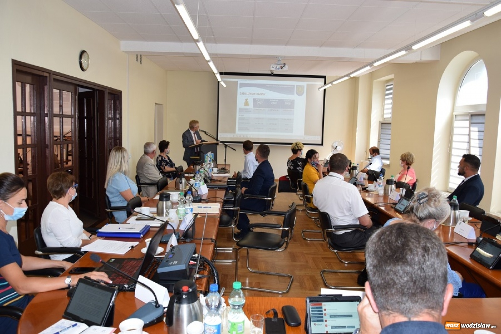 Zdjęcie w galerii na portalu naszwodzislaw.com: Wójt Gminy Mszana z wotum zaufania i absolutorium wiadomości z regionu