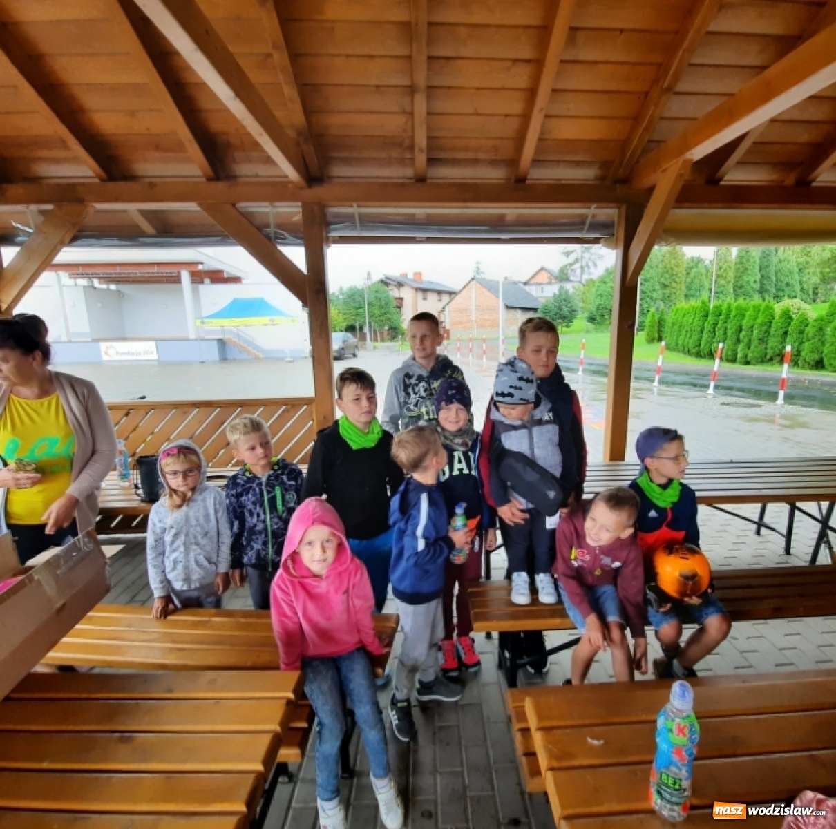 Zdjęcie w galerii na portalu naszwodzislaw.com: Deszczowe zakończenie wakacji w Połomi [FOTO] wiadomości z regionu