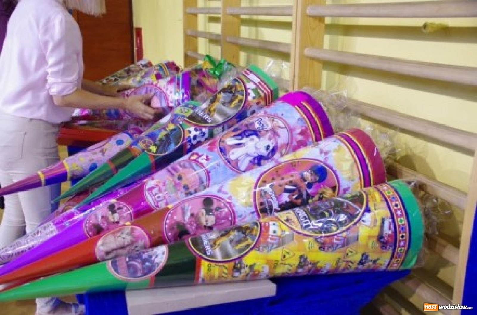 Zdjęcie w galerii na portalu naszwodzislaw.com: Pszowscy uczniowie wrócili do szkół wiadomości z regionu