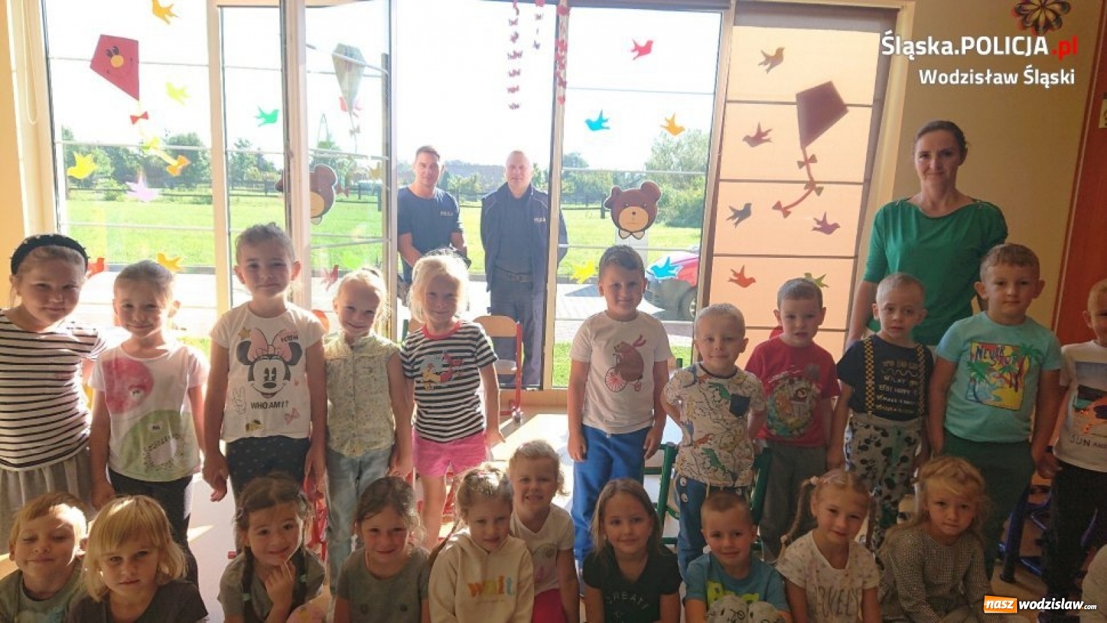 Zdjęcie w galerii na portalu naszwodzislaw.com: Bezpieczna droga do szkoły z wodzisławskimi policjantami wiadomości z regionu