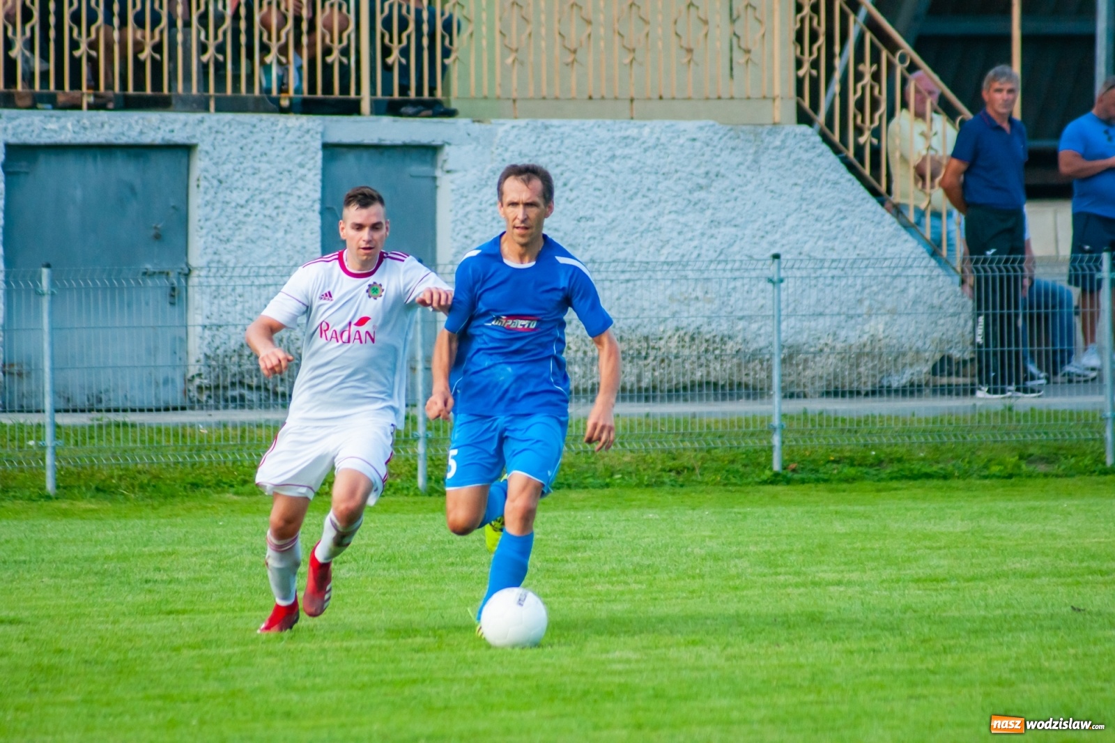 Zdjęcie w galerii na portalu naszwodzislaw.com: A klasa. Totalna demolka w Chałupkach [FOTO i WIDEO] wiadomości z regionu