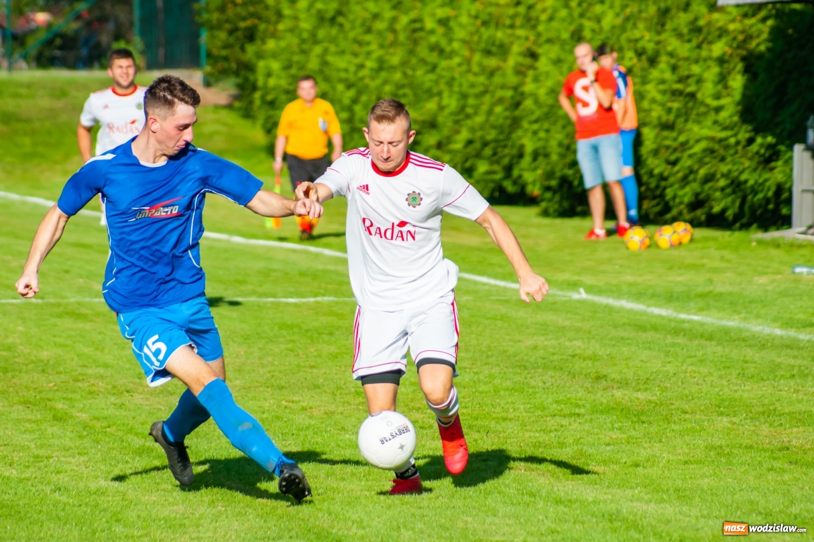 Zdjęcie w galerii na portalu naszwodzislaw.com: A klasa. Totalna demolka w Chałupkach [FOTO i WIDEO] wiadomości z regionu