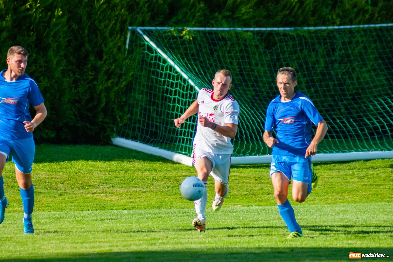 Zdjęcie w galerii na portalu naszwodzislaw.com: A klasa. Totalna demolka w Chałupkach [FOTO i WIDEO] wiadomości z regionu