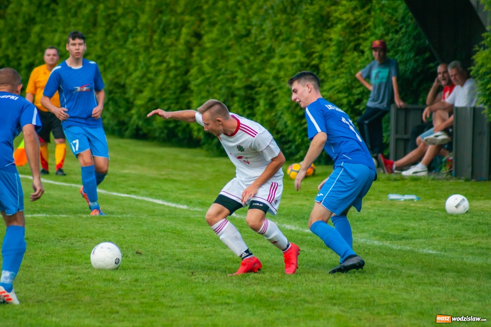 Zdjęcie w galerii na portalu naszwodzislaw.com: A klasa. Totalna demolka w Chałupkach [FOTO i WIDEO] wiadomości z regionu