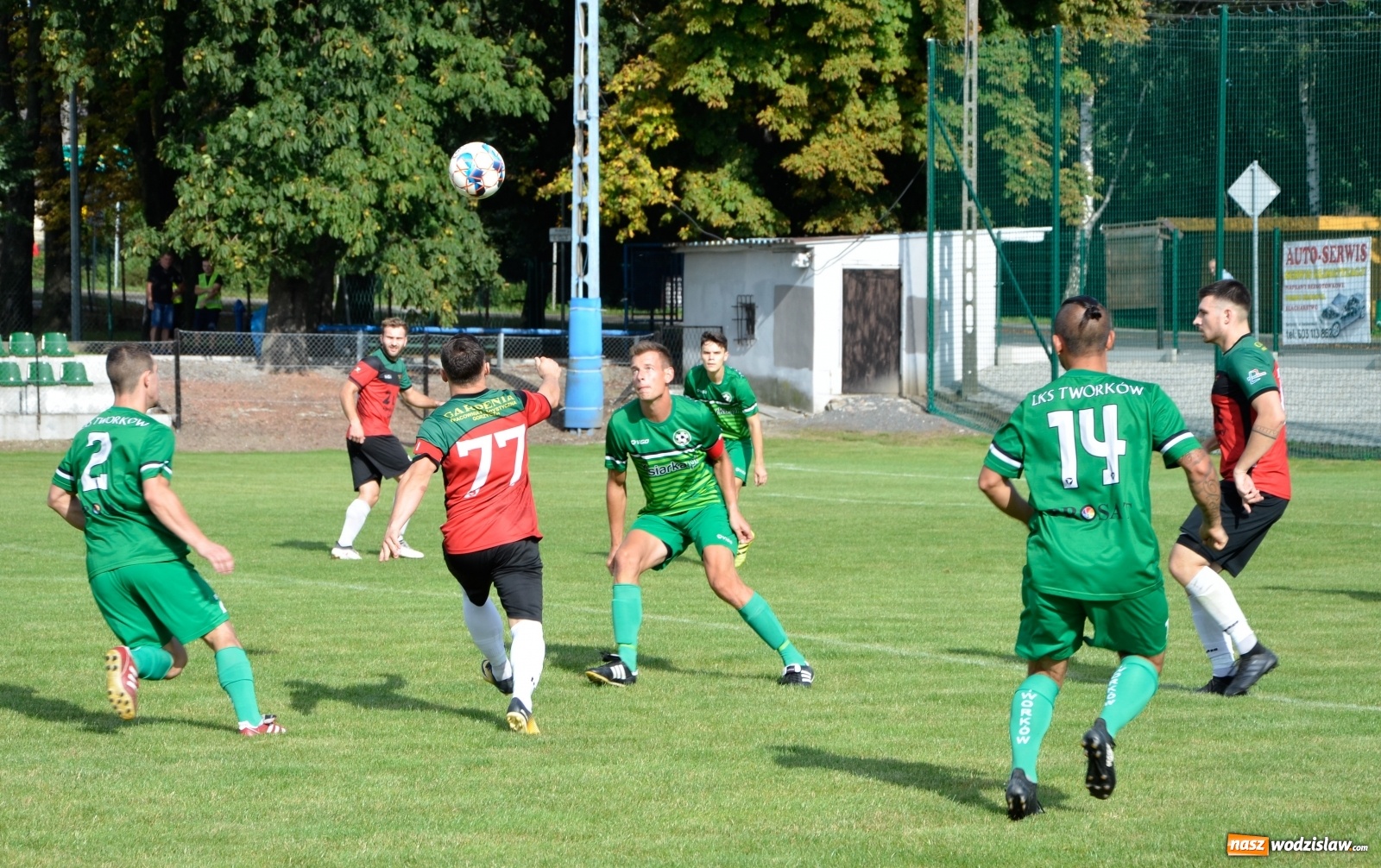 Zdjęcie w galerii na portalu naszwodzislaw.com: Czarni rozbili Tworków i zostali liderem [FOTO] wiadomości z regionu