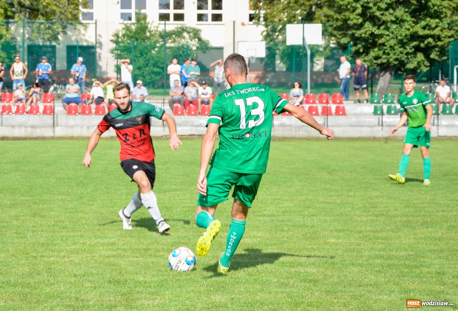 Zdjęcie w galerii na portalu naszwodzislaw.com: Czarni rozbili Tworków i zostali liderem [FOTO] wiadomości z regionu