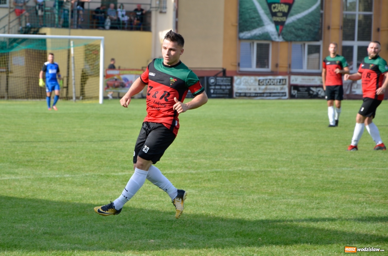 Zdjęcie w galerii na portalu naszwodzislaw.com: Czarni rozbili Tworków i zostali liderem [FOTO] wiadomości z regionu