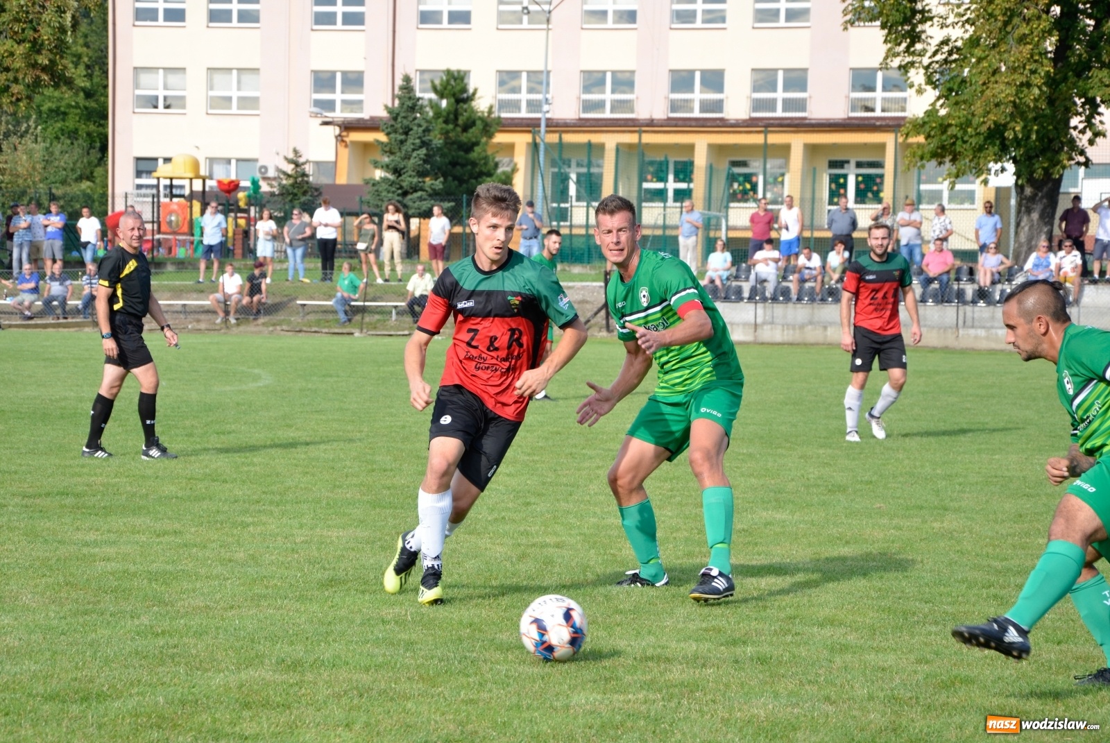 Zdjęcie w galerii na portalu naszwodzislaw.com: Czarni rozbili Tworków i zostali liderem [FOTO] wiadomości z regionu