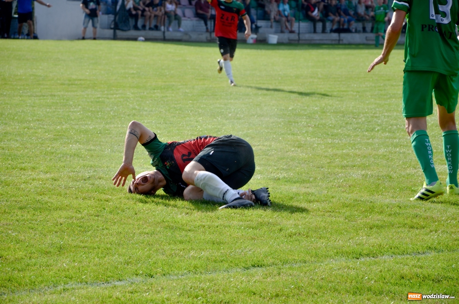 Zdjęcie w galerii na portalu naszwodzislaw.com: Czarni rozbili Tworków i zostali liderem [FOTO] wiadomości z regionu