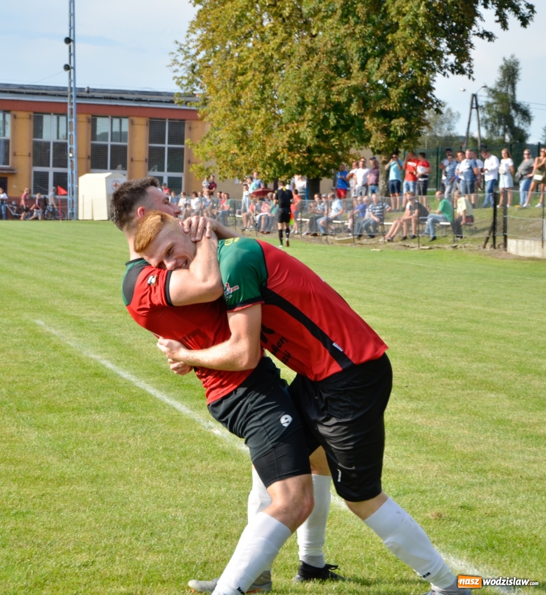 Zdjęcie w galerii na portalu naszwodzislaw.com: Czarni rozbili Tworków i zostali liderem [FOTO] wiadomości z regionu
