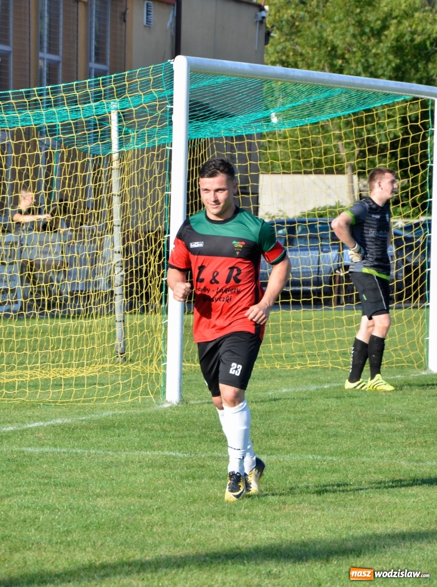 Zdjęcie w galerii na portalu naszwodzislaw.com: Czarni rozbili Tworków i zostali liderem [FOTO] wiadomości z regionu