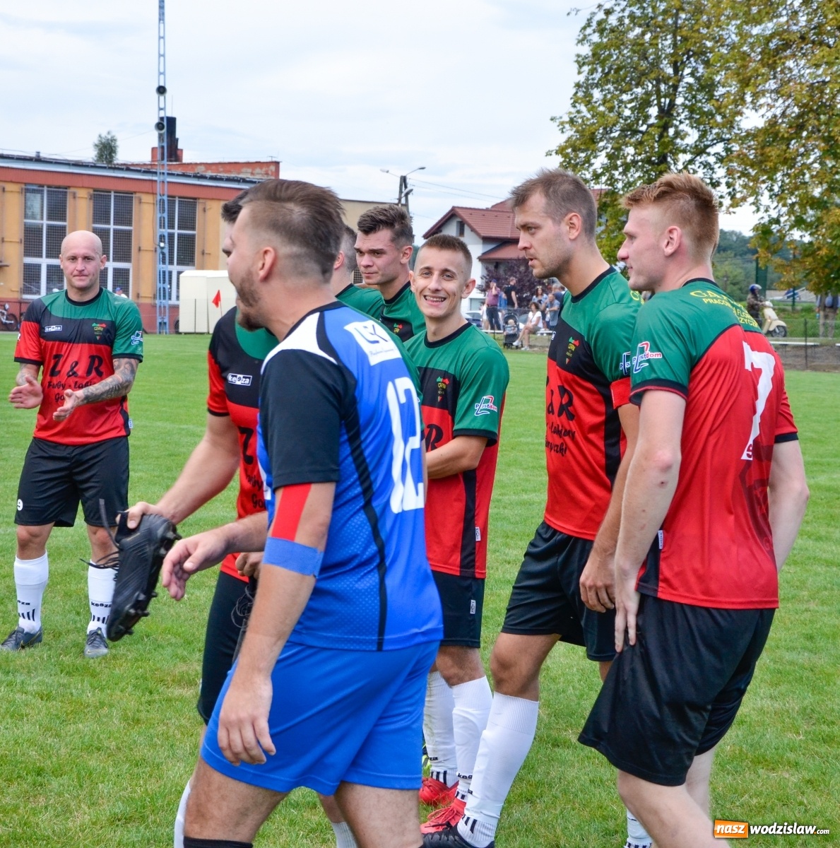 Zdjęcie w galerii na portalu naszwodzislaw.com: Czarni rozbili Tworków i zostali liderem [FOTO] wiadomości z regionu