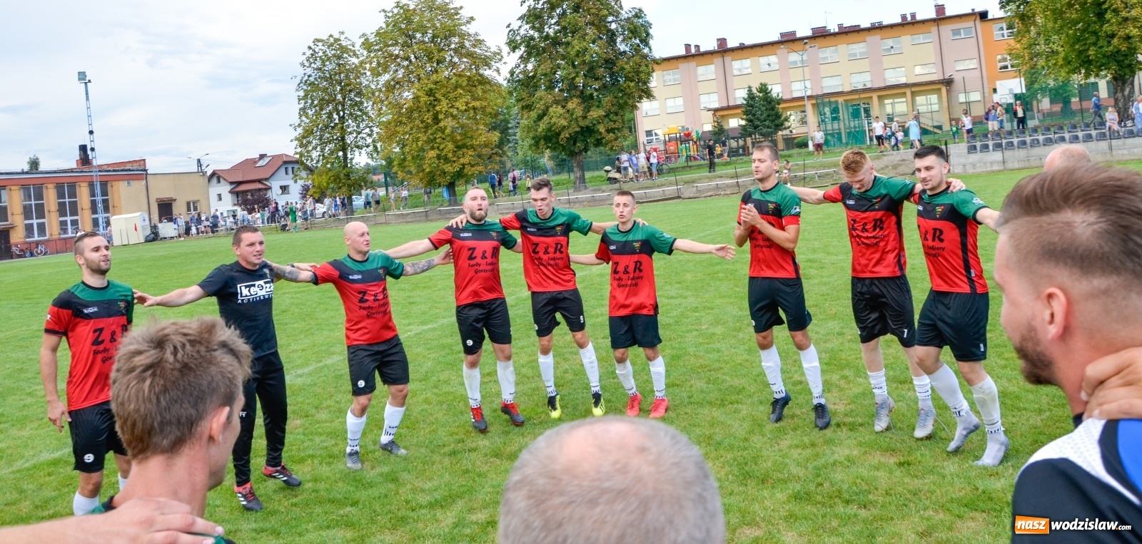 Zdjęcie w galerii na portalu naszwodzislaw.com: Czarni rozbili Tworków i zostali liderem [FOTO] wiadomości z regionu