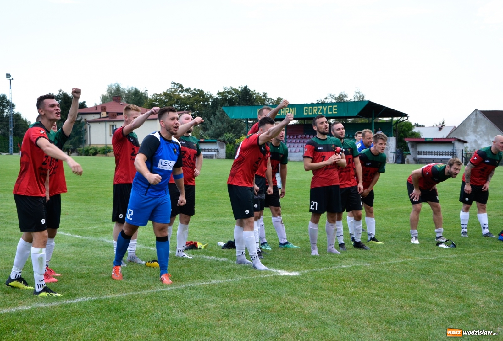Zdjęcie w galerii na portalu naszwodzislaw.com: Czarni rozbili Tworków i zostali liderem [FOTO] wiadomości z regionu
