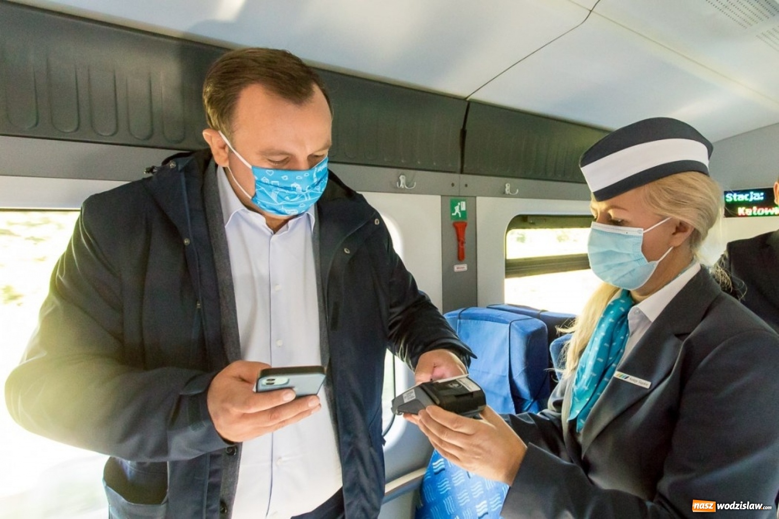 Zdjęcie w galerii na portalu naszwodzislaw.com: W Kolejach Śląskich zapłacisz kartą lub BLIKiem  wiadomości z regionu