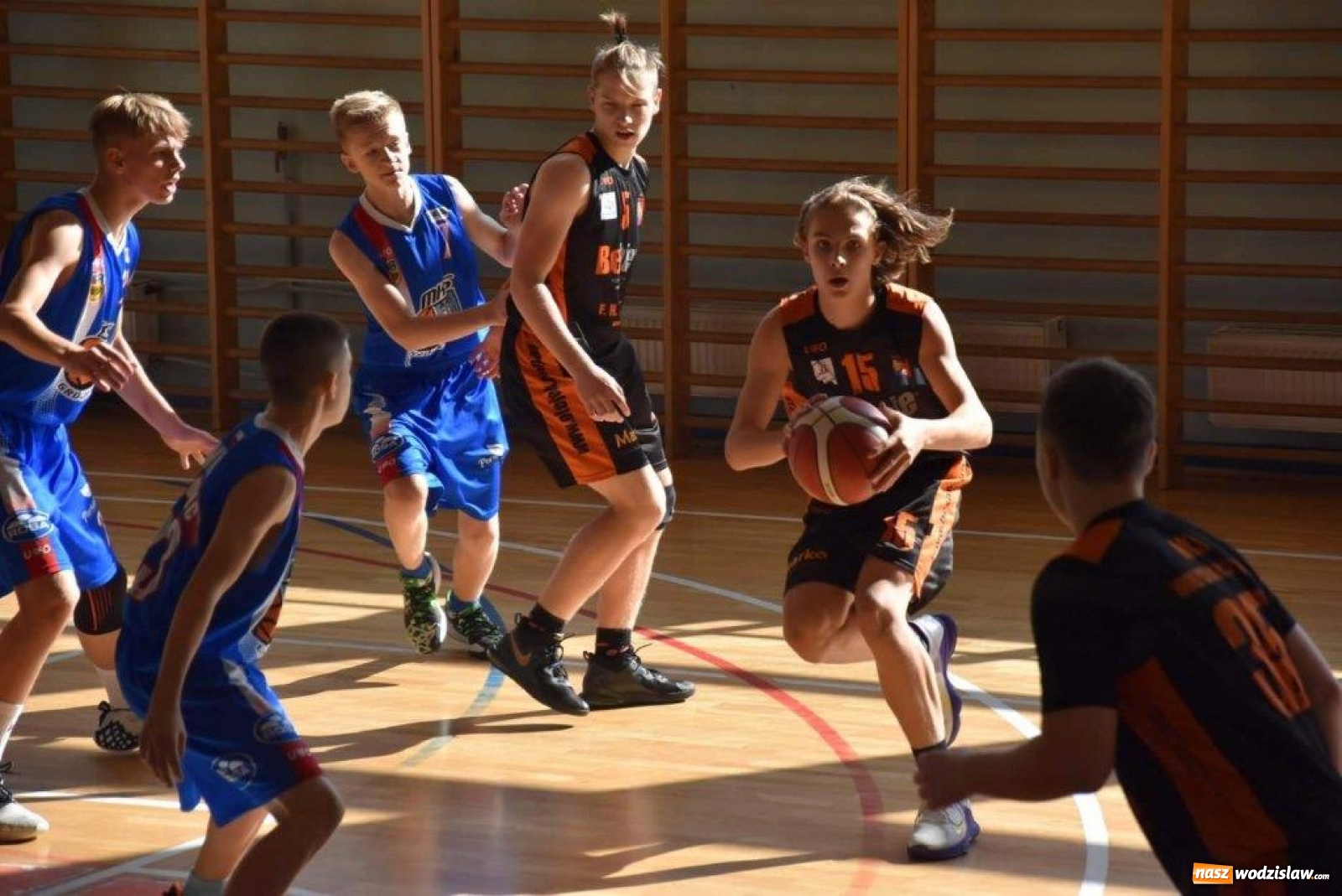 Zdjęcie w galerii na portalu naszwodzislaw.com: Dobry występ koszykarzy MKS Wodzisław w nieoficjalnych mistrzostwach Polski w Radomiu [FOTO] wiadomości z regionu
