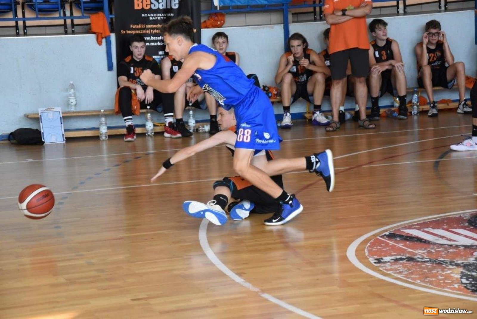 Zdjęcie w galerii na portalu naszwodzislaw.com: Dobry występ koszykarzy MKS Wodzisław w nieoficjalnych mistrzostwach Polski w Radomiu [FOTO] wiadomości z regionu